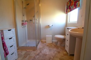 En-Suite- click for photo gallery